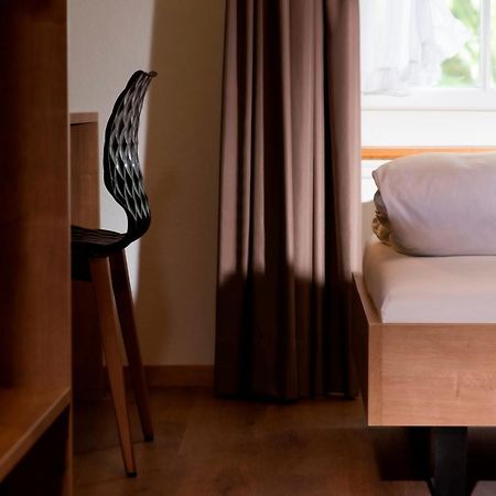 Hotel Weisses Kreuz Lyss Esterno foto
