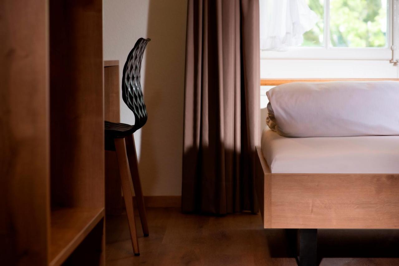 Hotel Weisses Kreuz Lyss Esterno foto