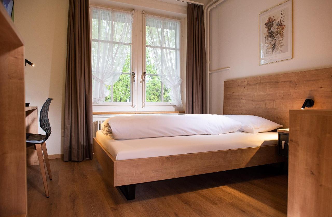 Hotel Weisses Kreuz Lyss Esterno foto