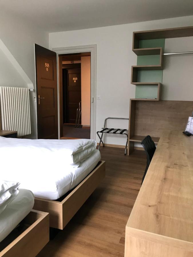 Hotel Weisses Kreuz Lyss Esterno foto